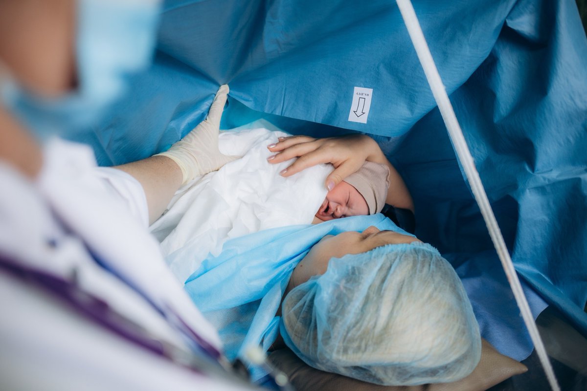 NewsMedical's tweet image. New study finds C-section births don’t raise the risk of infant allergies like eczema or asthma. 🚼❌🤧 Birth mode alone isn’t to blame for early allergic diseases, says major Japanese cohort.  news-medical.net/news/20251113/… #Cesarean #Allergies #czema #Asthma @SciReports