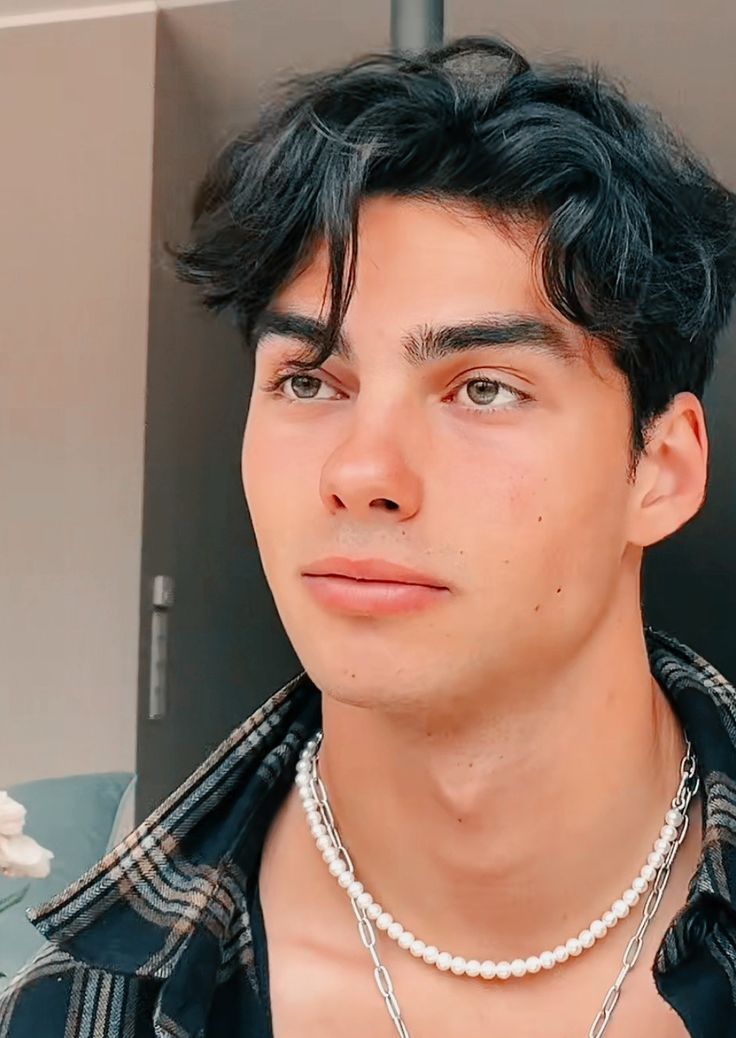 shxdowflame's tweet image. FACE CARD.              BODY CARD.