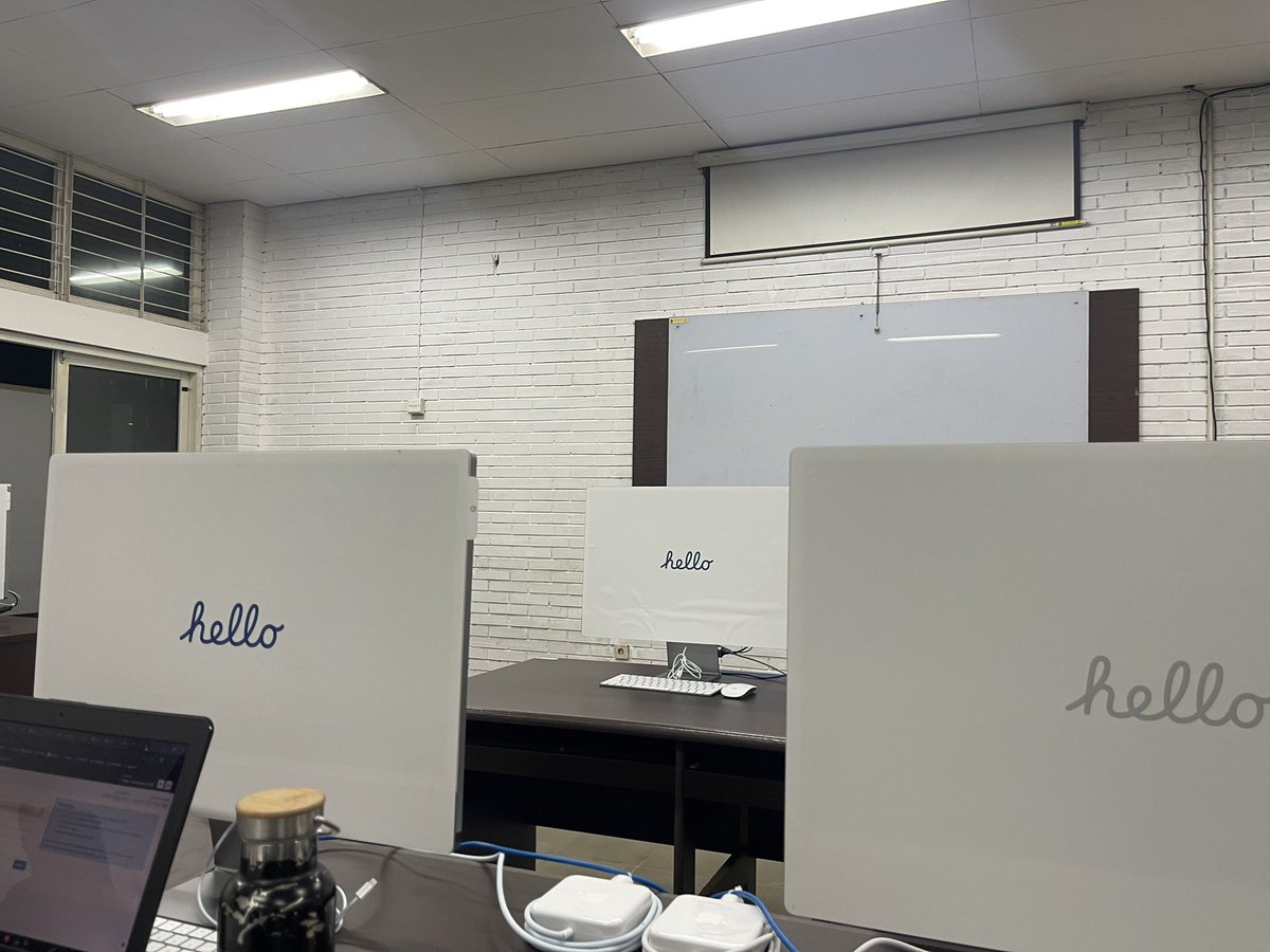 schwheetz's tweet image. Damn FIB, now fix the godamn toilets