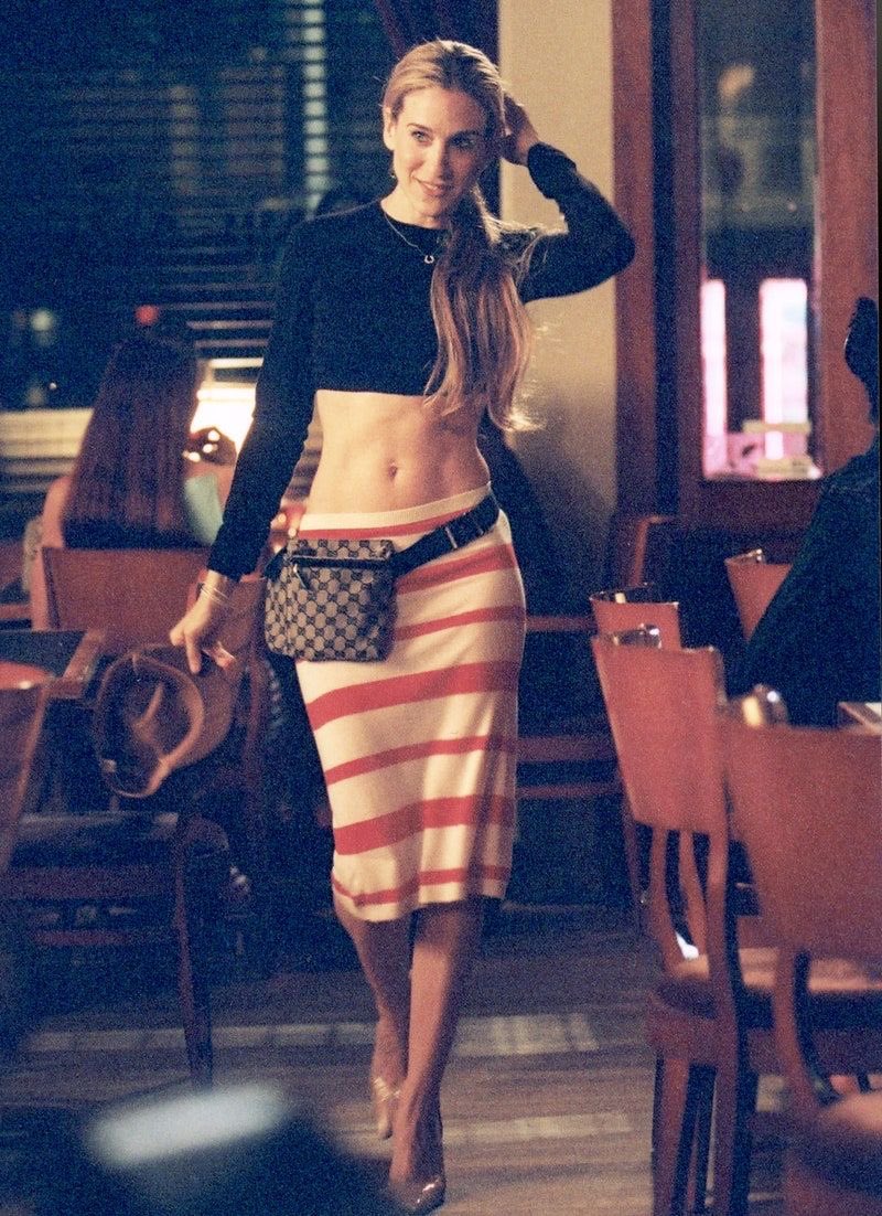 sororitevintage's tweet image. Carrie Bradshaw wearing a Prada S/S 2001 stripe skirt &amp;amp; Gucci belt bag 〰️