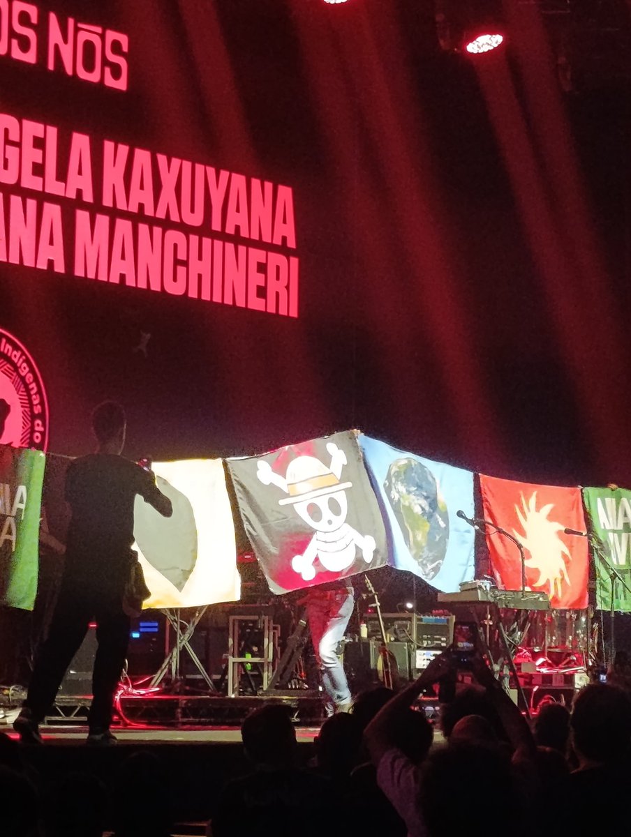 One piece, massive attack, luta indigena. Vai tomando