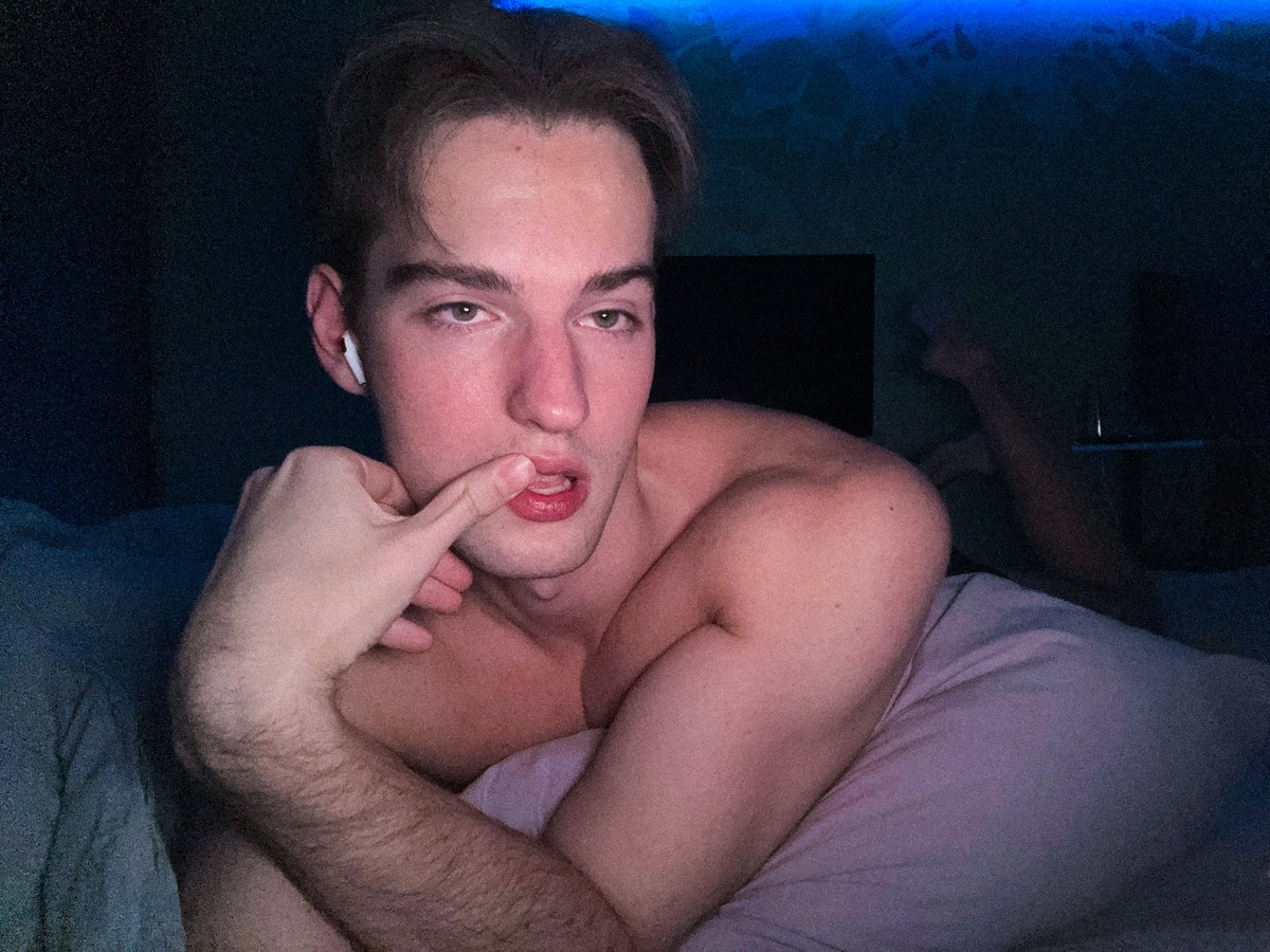 litmate_cb's tweet photo. lazy day https://t.co/Bdqf6B8diW