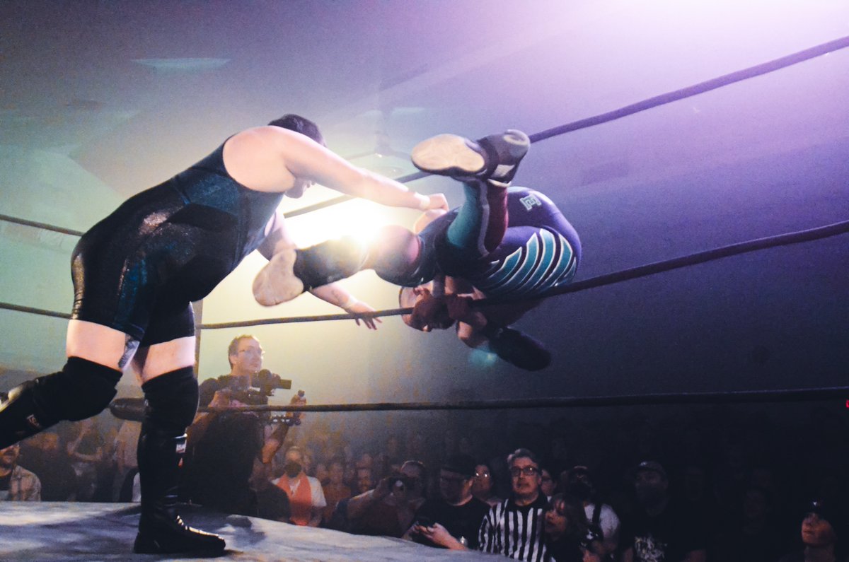 skyeportman's tweet image. Miles Deville entered the chat and THE BOOMBOX against Elliot Tyler

instagram.com/p/DQ-vdCkEQ_5/…

F*cking beastly. Deville SERVED. @BoomProVan 

#serverstack #wrestling #photo #PhotoMode #Canada #MuchLoved #BeastMode