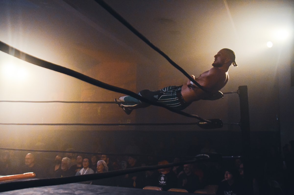 skyeportman's tweet image. Miles Deville entered the chat and THE BOOMBOX against Elliot Tyler

instagram.com/p/DQ-vdCkEQ_5/…

F*cking beastly. Deville SERVED. @BoomProVan 

#serverstack #wrestling #photo #PhotoMode #Canada #MuchLoved #BeastMode