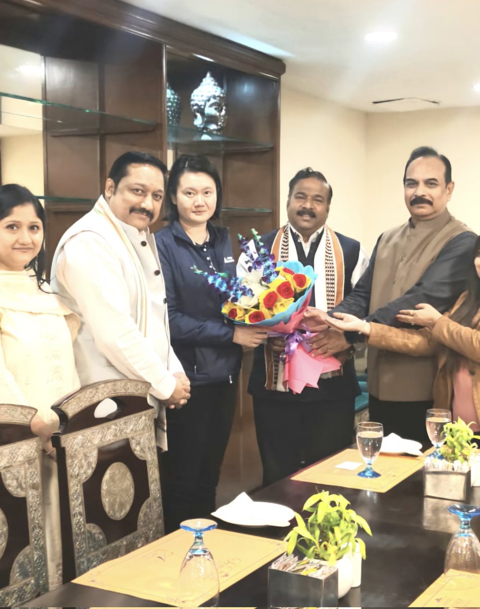 Sharadexp's tweet photo. It was truly a pleasure meeting Ms. Aina Meng, President of the Europe–Asia Economic Summit (EAES), Davos in Switzerland. 🇨🇭
As Secretary General of @iitdoindia,.Honour to welcome Ms. Meng along with several senior IITDO officials.
#IITDO #EuropeAsiaSummit
Ministry of Commerce https://t.co/uDhDZi2hPZ