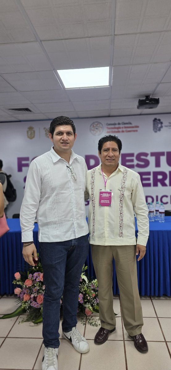 cytiuagro's tweet photo. La UACyTI participó en la Trigésima Edición del FESGRO, reafirmando nuestro compromiso con la ciencia y la innovación en Guerrero. 📚🔬

Agradecemos al Dr. Miguel Ángel Rendón Liborio por impulsar este importante espacio académico.

#FESGRO2025 #SomosCyTI #OrgullosamenteUAGro https://t.co/HL0nGCe7H1