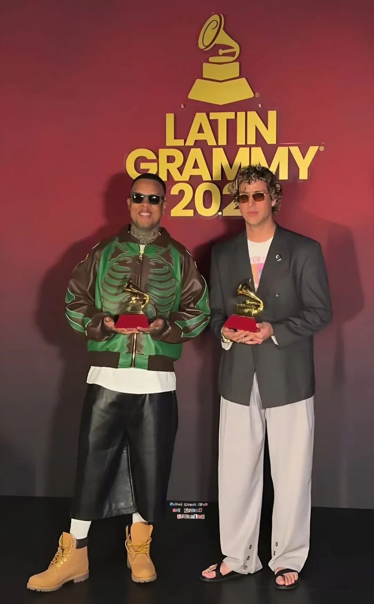 Los Venezolanos realmente tenemos la resiliencia en el ADN. Una palabra que empezó siendo un insulto en Suramérica, hoy Rawayana y Akapellah la convirtieron en un Latín Grammy. Somos un país grande, de talentos, de gente buena y de ejemplos para el mundo. Viva Venezuela.