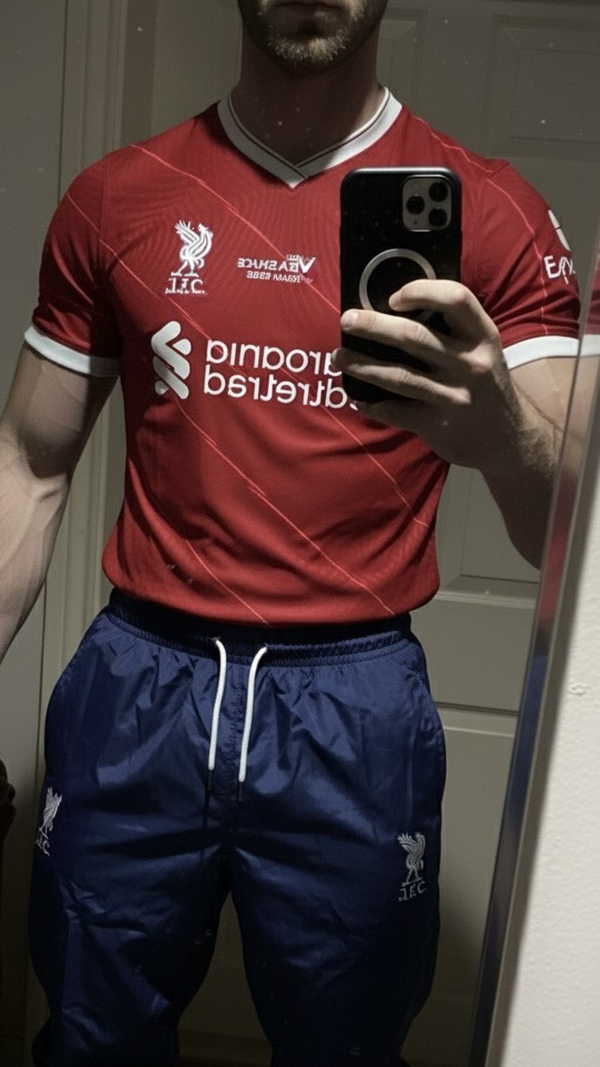 britchavuk tweet media