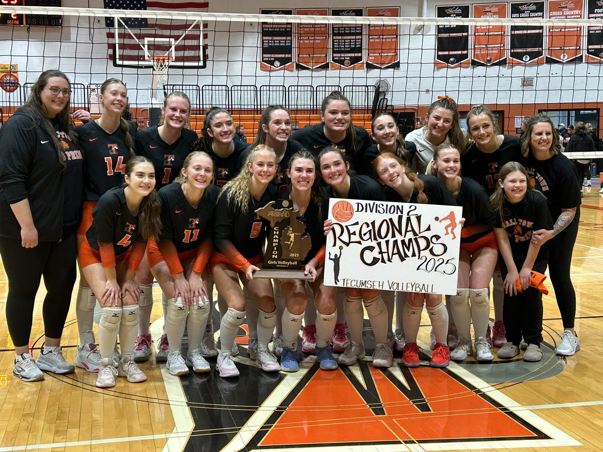 TecumsehGbball's tweet image. Regional Champions!! Way to go @TecumsehVB @Chloebullinger @AddiZajac @AveryZajac14 @MaddyVanblack