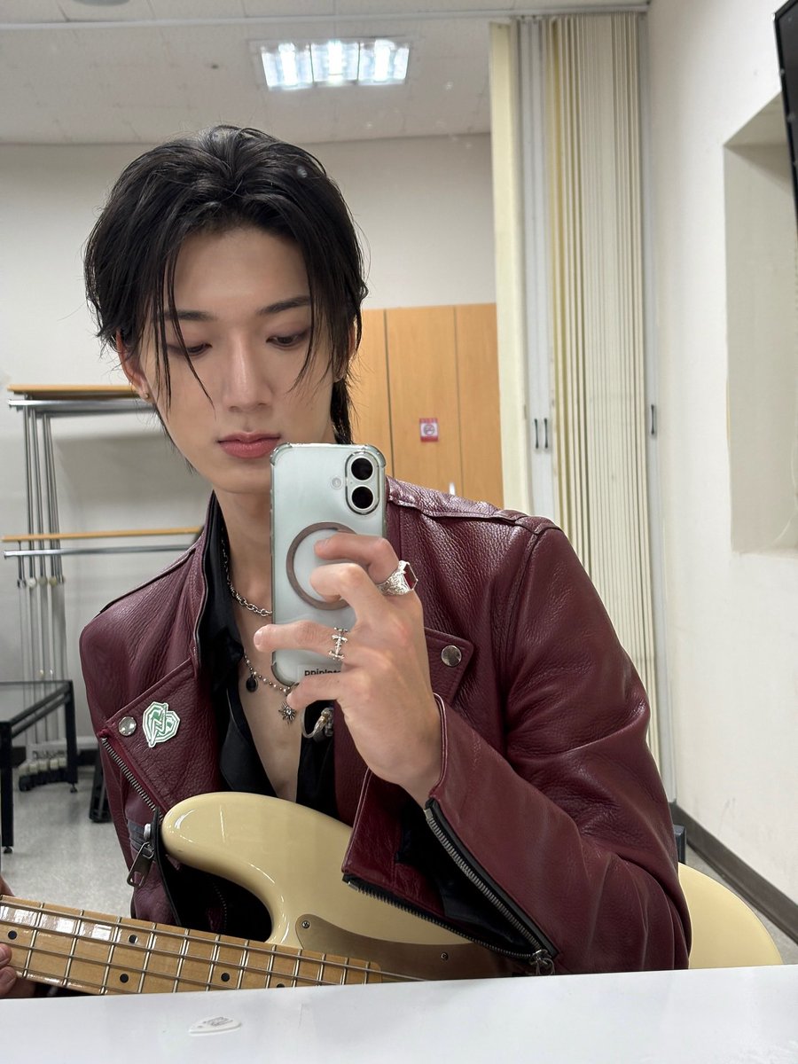 Dane tweet media