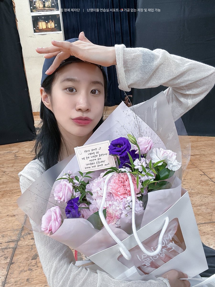 띨롱띨롱하다 띨롱띨롱한
초롱초롱하다 초롱초롱한