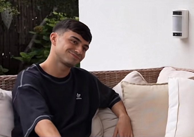 dna_blaugrana's tweet photo. Técnicas de flerte?  

🗣️ Pedri: “Não tenho nenhuma, apenas seja gentil, seja uma boa pessoa e pronto. Seja você mesmo. Brinque um pouco, ria e pronto.” https://t.co/hGYvlAZn0F