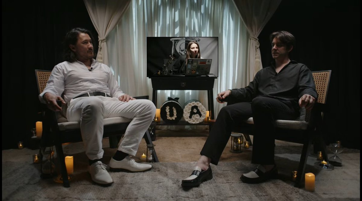 i'm actually SO glad they decided to do a livestream for the 5 year deathiversary, it's so nice to see everyone come back and talk about unus annus just like we used to do daily 5 years ago. the channel was so special and this just proves that it will always be remembered 🖤🤍