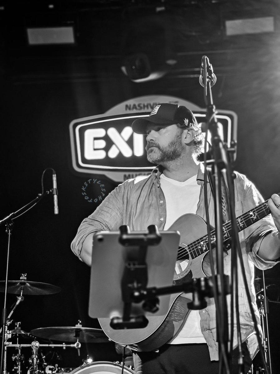 kstylesphotos's tweet photo. Throwback Thursday
#JasonManns #SPNFamily #SPNNash #ExitIn #musicisgoodforthesoul https://t.co/sTwvh3rGCp