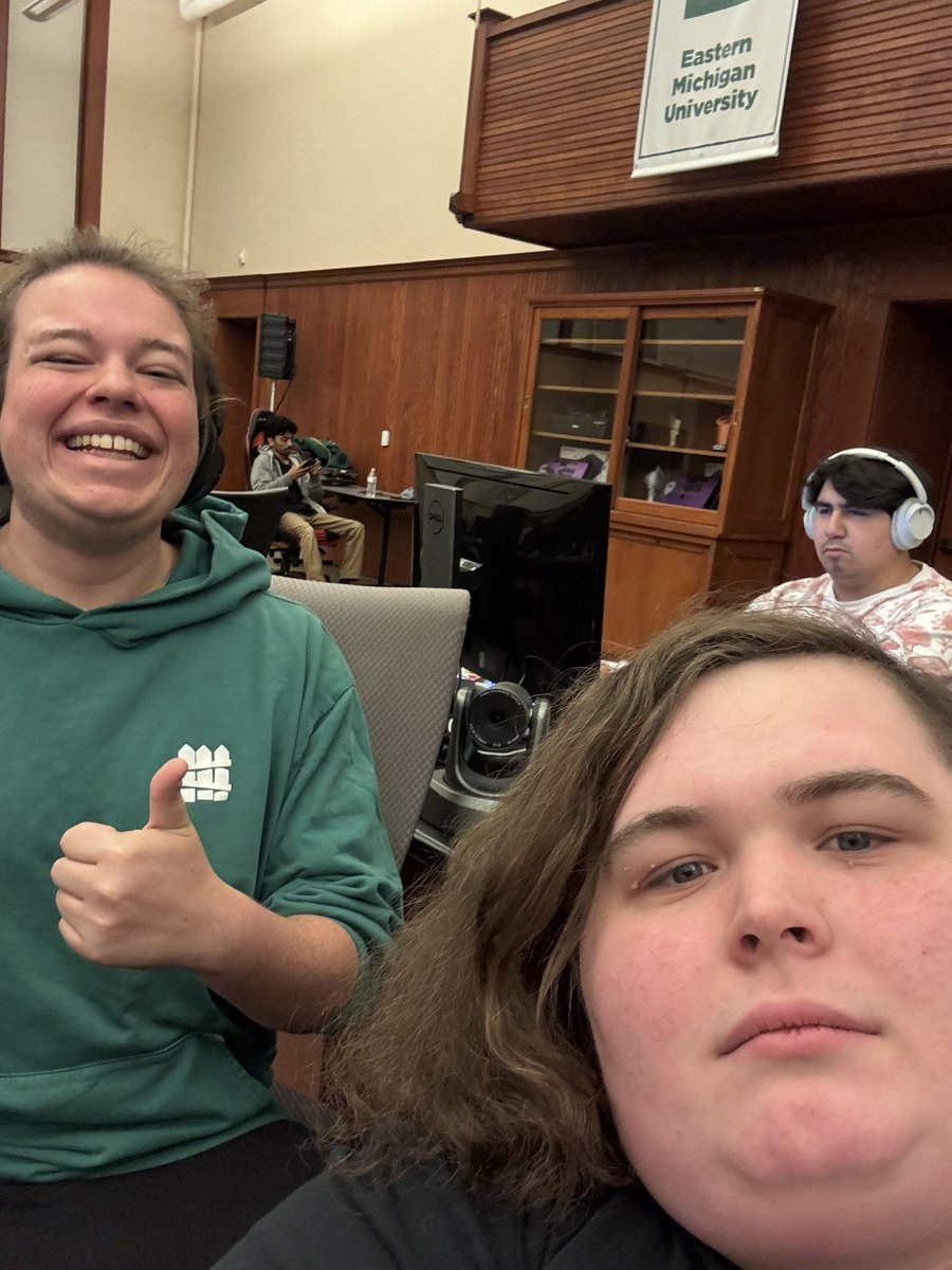 Oakley 🍉 tweet media