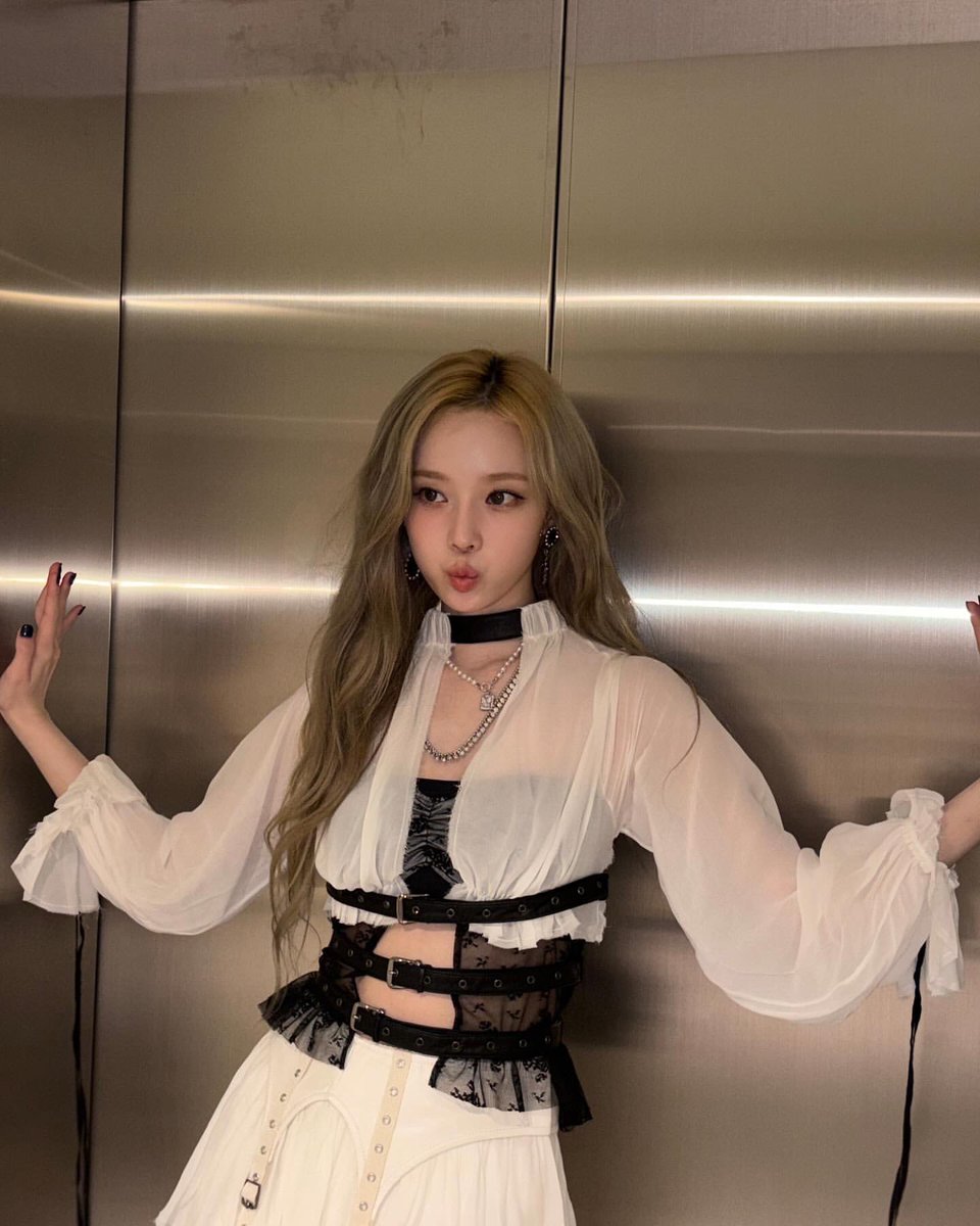 timeto_WINTER's tweet photo. 241114 윈터 인스타그램 (5/5)

#에스파 #aespa #윈터 #WINTER https://t.co/9a7jkBE5UA