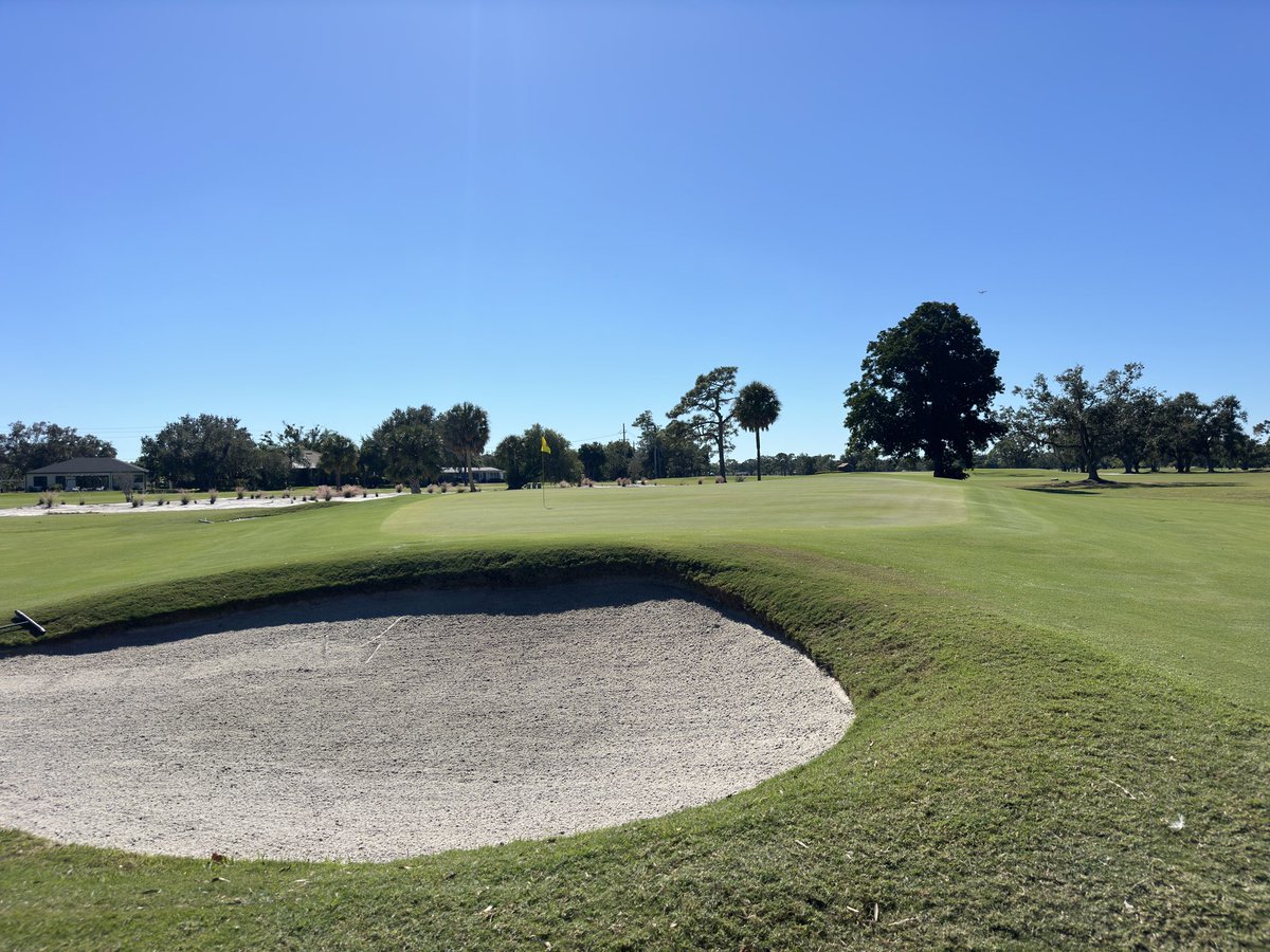 Sara Bay Country Club.  Sarasota Florida!! 
<a href="/TurfsolutionsFL/">Nathan Florian</a> <a href="/FoliarPak/">Foliar-Pak</a>