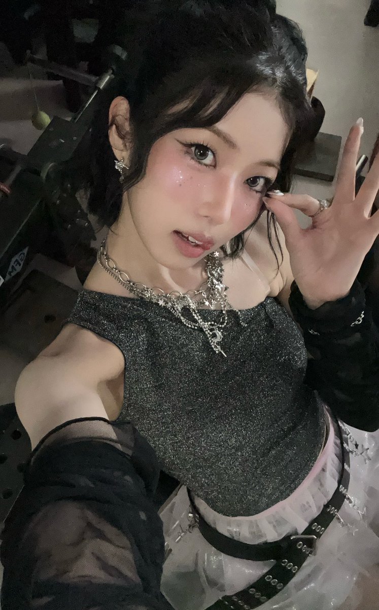 issue_is_coming's tweet photo. 〖 FC UPDATE 〗

⧉YUUKI LOG

Check ➫ IS:SUE LOG
https://t.co/4Ldr9AuRGA

#ISSUE #이슈 #ISSUE_LOG #YUUKI https://t.co/YKYjmQ4Y9q
