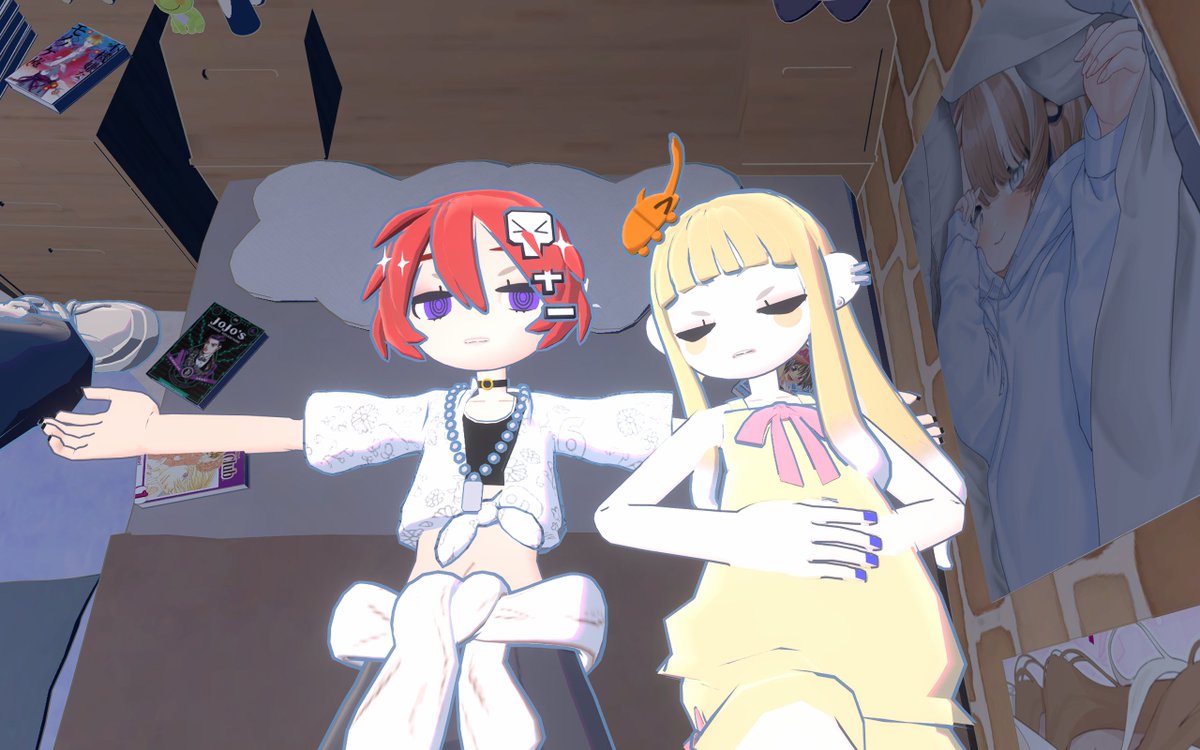 me and my roomate <a href="/MeetaVNU/">Meeta Osita🧸🧹 V&U</a>