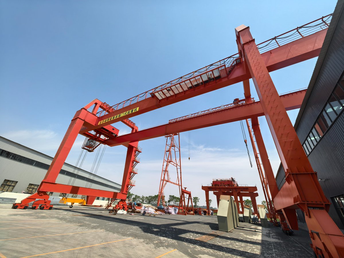 Jinghe_crane's tweet image. 🤖 Unmanned Operation, Ultimate Efficiency!
Our fully automated container gantry cranes operate 24/7, redefining port operation speed. ⚡
#Automation #PortTechnology #LogisticsInnovation #Crane
Website: xxjhglobal.com