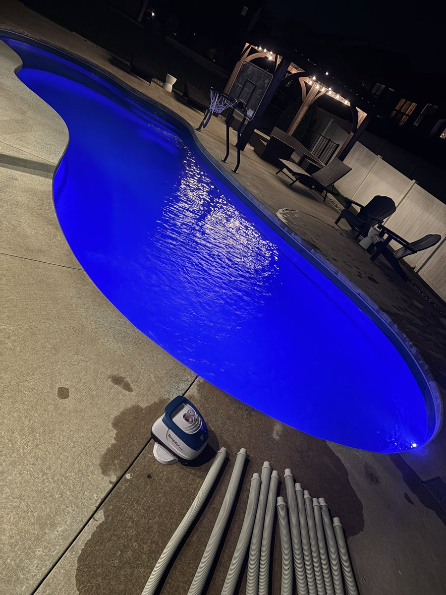 jarodbertrand's tweet photo. Midnight at 5 pm, pools closing, green grass going dormant….I guess only thing left is to f ing kick the dog 🤦🏻#winterblows https://t.co/Q7gCk61a5s