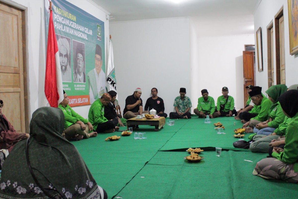 dpcpkbjaksel's tweet image. Tasyakuran Penganugerahan Gelar Pahlawan Syaikhona Mohammad Kholil (Mbah Kholil) dan KH. Abdurrahman Wahid (Gus Dur)

#tasyakuran #pkbjaksel