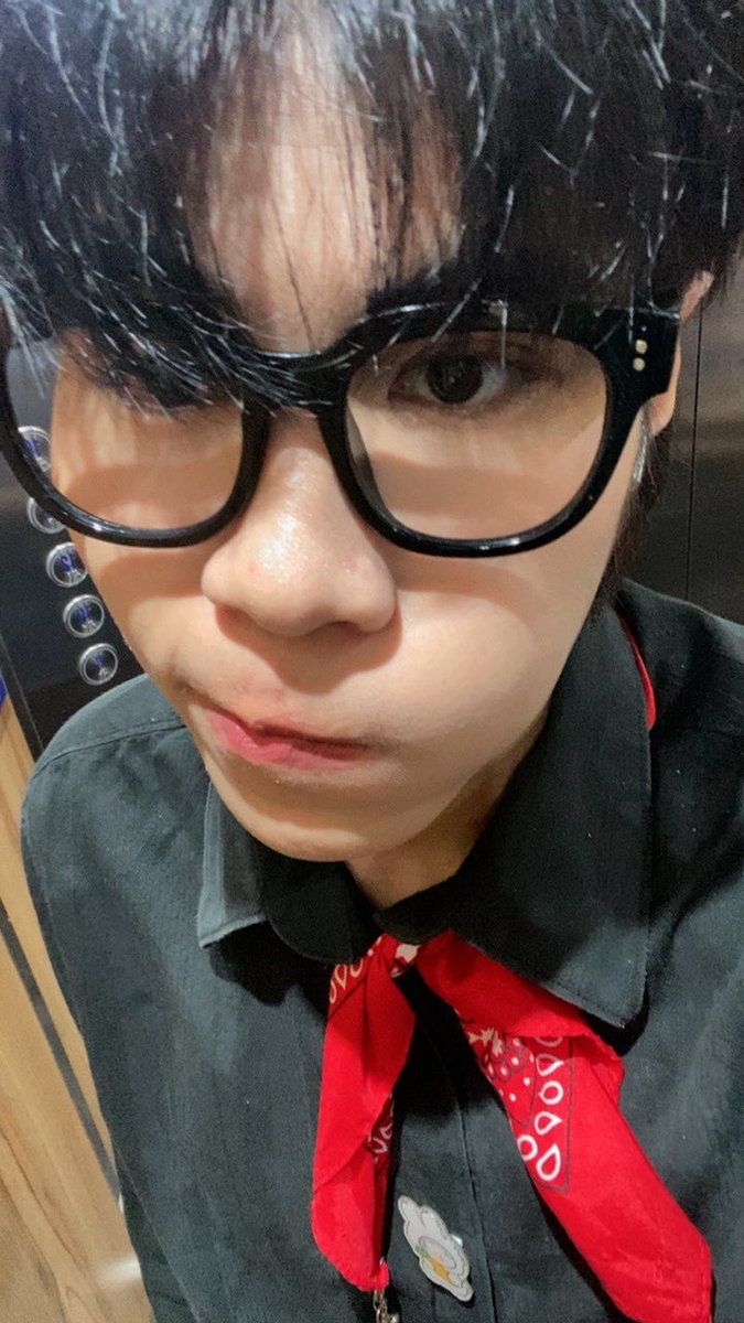 orasianeset's tweet photo. นกที่ตื่นเช้าคือนกที่อดนอน🤓 https://t.co/ip5xvvjZ09