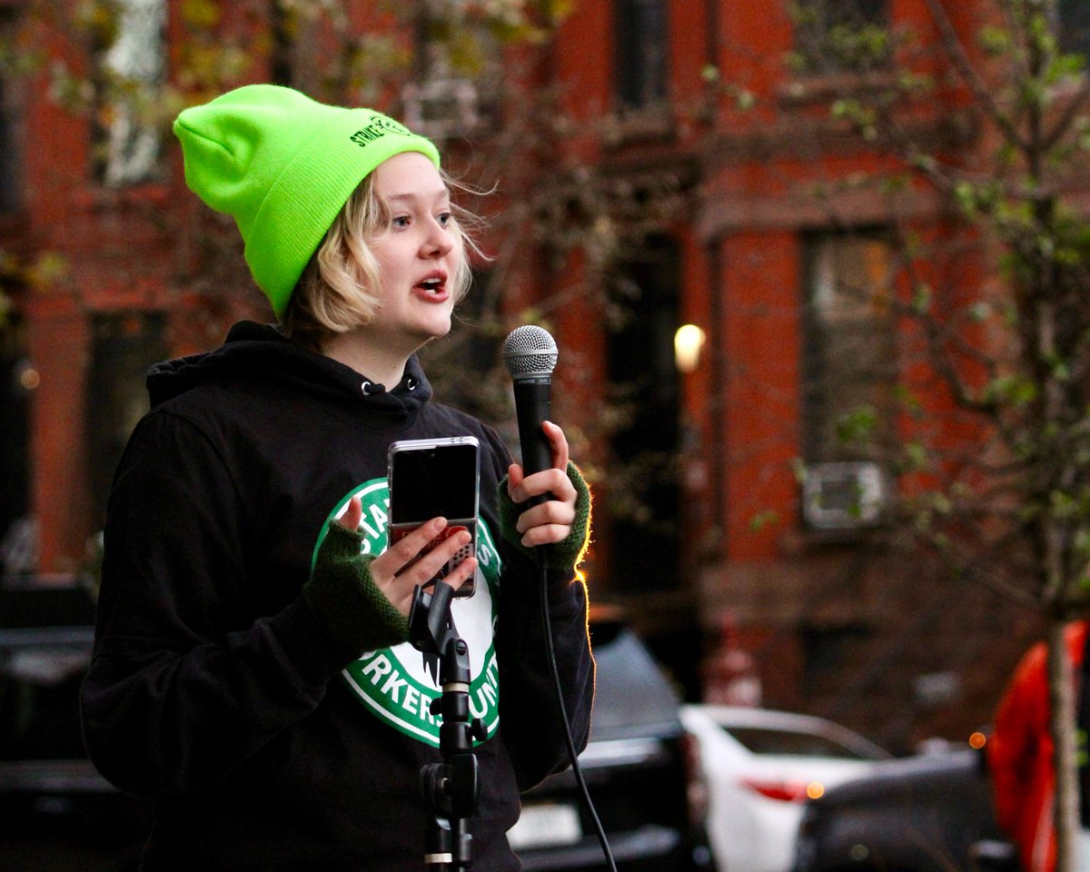 CentralLaborNYC's tweet image. Workers from across NYC &amp;amp; across industries came together to support the workers at Starbucks on strike.

NYC is a union town &amp;amp; we’ll never hesitate to stand together in the face of corporate greed. 

Join the fight and don’t cross that line. #NoContractNoCoffee