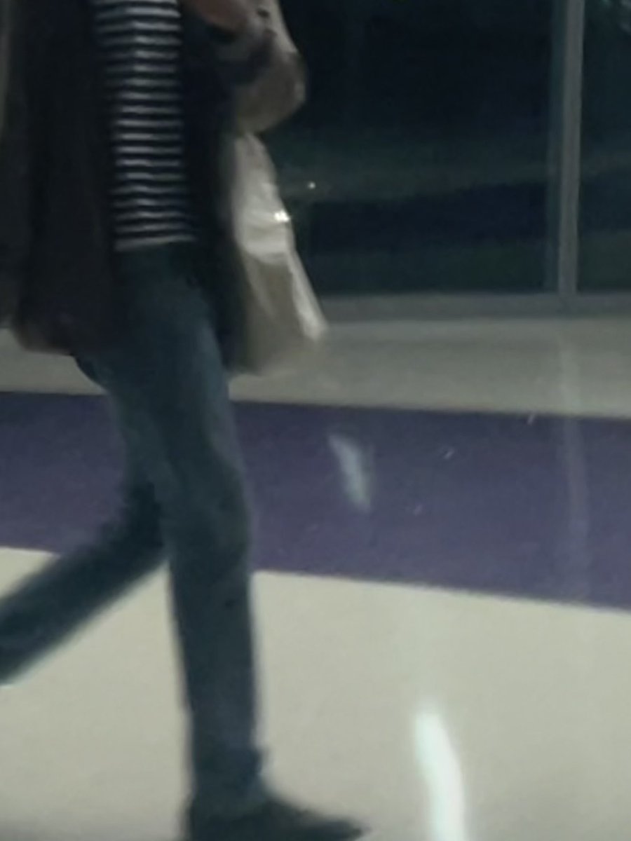 wegodeepp's tweet image. Listening to #LCDSoundsystem at #LAX