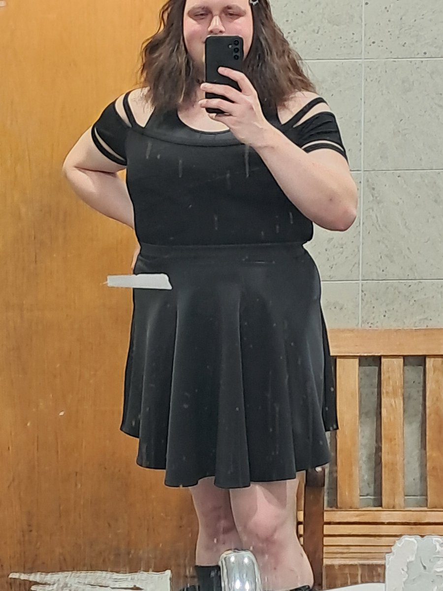 Battery 🏳️‍⚧️ tweet media