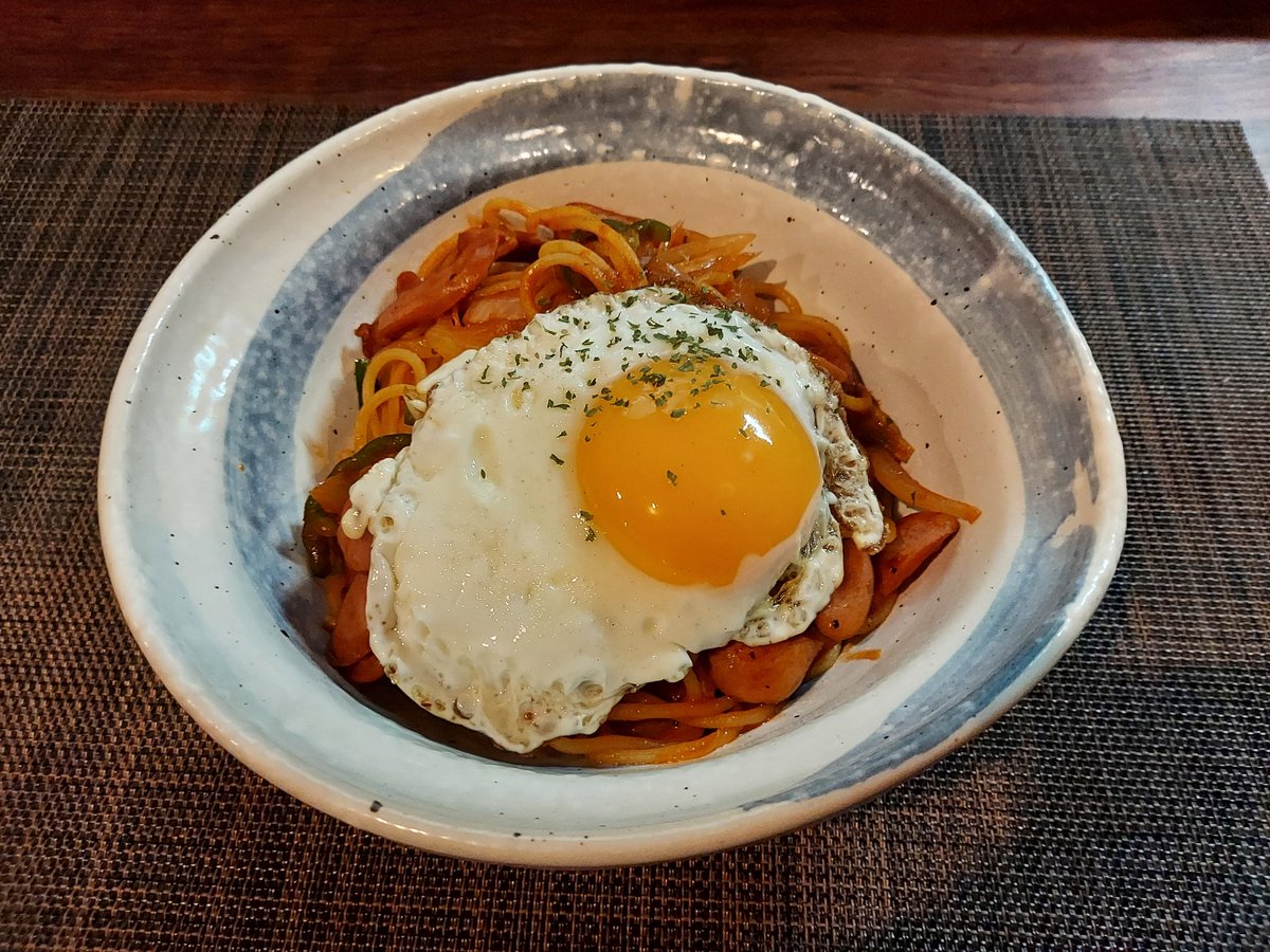 本日も元気に営業いたします

昨日のまかない
ナポリタン
定期的に食べたくなります( ´∀`)

水木金土は夜営業もします！
営業時間は
11:00~15:00
17:00~22:00
またはスープ切れまで

#スープカレー #カレー #奈良 #学園前 #間借り #まかない #陽平 #うさぎ #ランチ