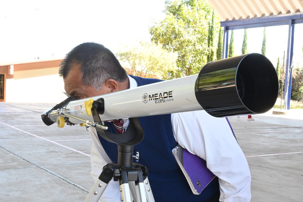 CITNOVA's tweet image. Hoy visitamos el Cecyte Hidalgo Tepetitlán, acercando ciencia y tecnología a más estudiantes🔬🤖
Nuestro equipo realizó demostraciones de robótica, IA, termodinámica, energía, así como el uso de microscopios y telescopios que despertaron la curiosidad de la comunidad estudiantil.