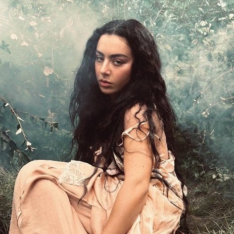 chellexcx_'s tweet image. If you like HOUSE. Give If I can’t have love I want power, a go