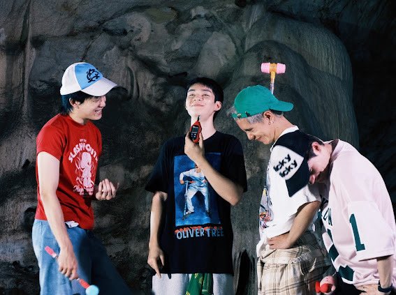 GELBOYS” ปล่อยของ! ส่งซิงเกิลใหม่ “หลุดคาร์ (CHARRRR)”
แนว EDM สุดมัน ชวนแดนซ์จนหลุดคาแรกเตอร์!
(ติดตามได้ในรายการ 'GELTY (GELBOYS VARIETY)'
ออนเเอร์ ทุกวันเสาร์ 21:30 น. ทางช่อง GMM25)

🔗facebook.com/share/p/17189c…

#หลุดคาร์_GELBOYS
#GELBOYS 
#GELTY #GELBOYS_VARIETY
#LOOKE