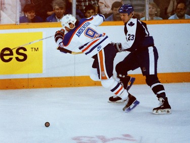 pre2000hockey's tweet image. #vintagehockey #oilers #mapleleafs