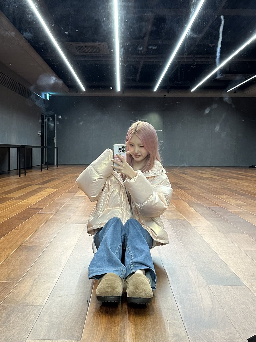 ivepics_'s tweet image. 🐿️🫧