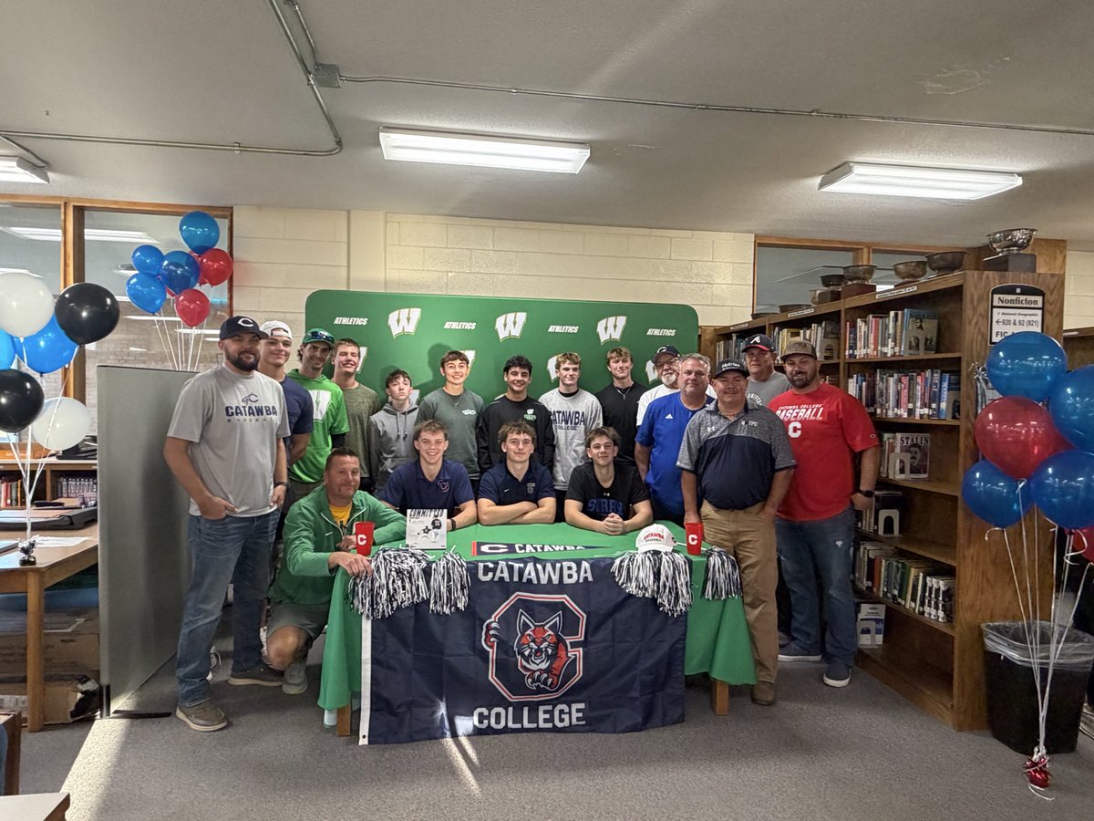 BaseballWSColts's tweet image. Today we celebrated with Sam, Cooper, and Drew! Although Sam doesn’t stop talking, Cooper can’t keep a secret, &amp;amp; Drew believes LeBron is the goat, we still ❤️ these guys anyways! 

Sam-Catawba College
Drew- Surry CC
Cooper-Catawba College