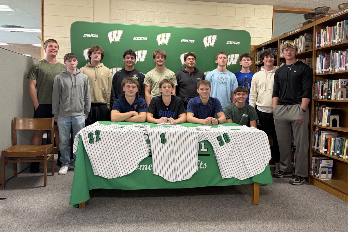 BaseballWSColts's tweet image. Today we celebrated with Sam, Cooper, and Drew! Although Sam doesn’t stop talking, Cooper can’t keep a secret, &amp;amp; Drew believes LeBron is the goat, we still ❤️ these guys anyways! 

Sam-Catawba College
Drew- Surry CC
Cooper-Catawba College