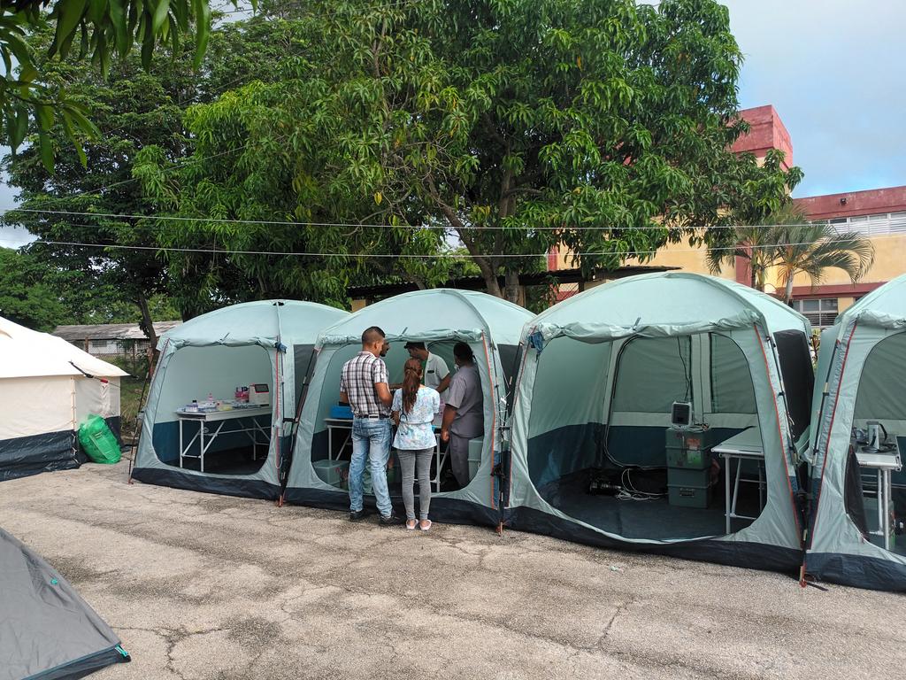Gracias a la solidaridad del Gobierno y el pueblo de la India ya está en marcha un hospital de campaña en #RíoCauto.
#UnidosXCuba
#FuerzaCuba