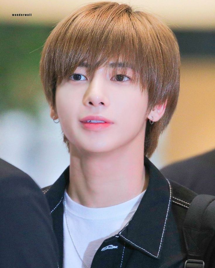 OX1KAI's tweet photo. 2019                                                           2025 https://t.co/2MhU39AwDX