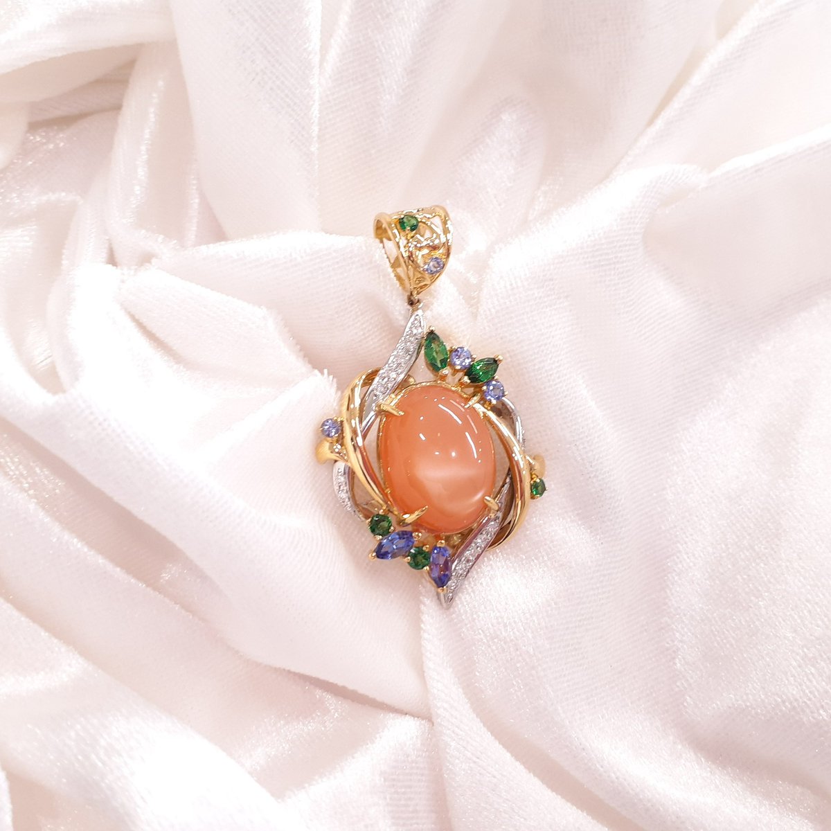 綺麗なオレンジムーンストーン！ジュワーンとくる！綺麗！ オレンジムーンストーン】おすすめパワーストーンアクセサリー