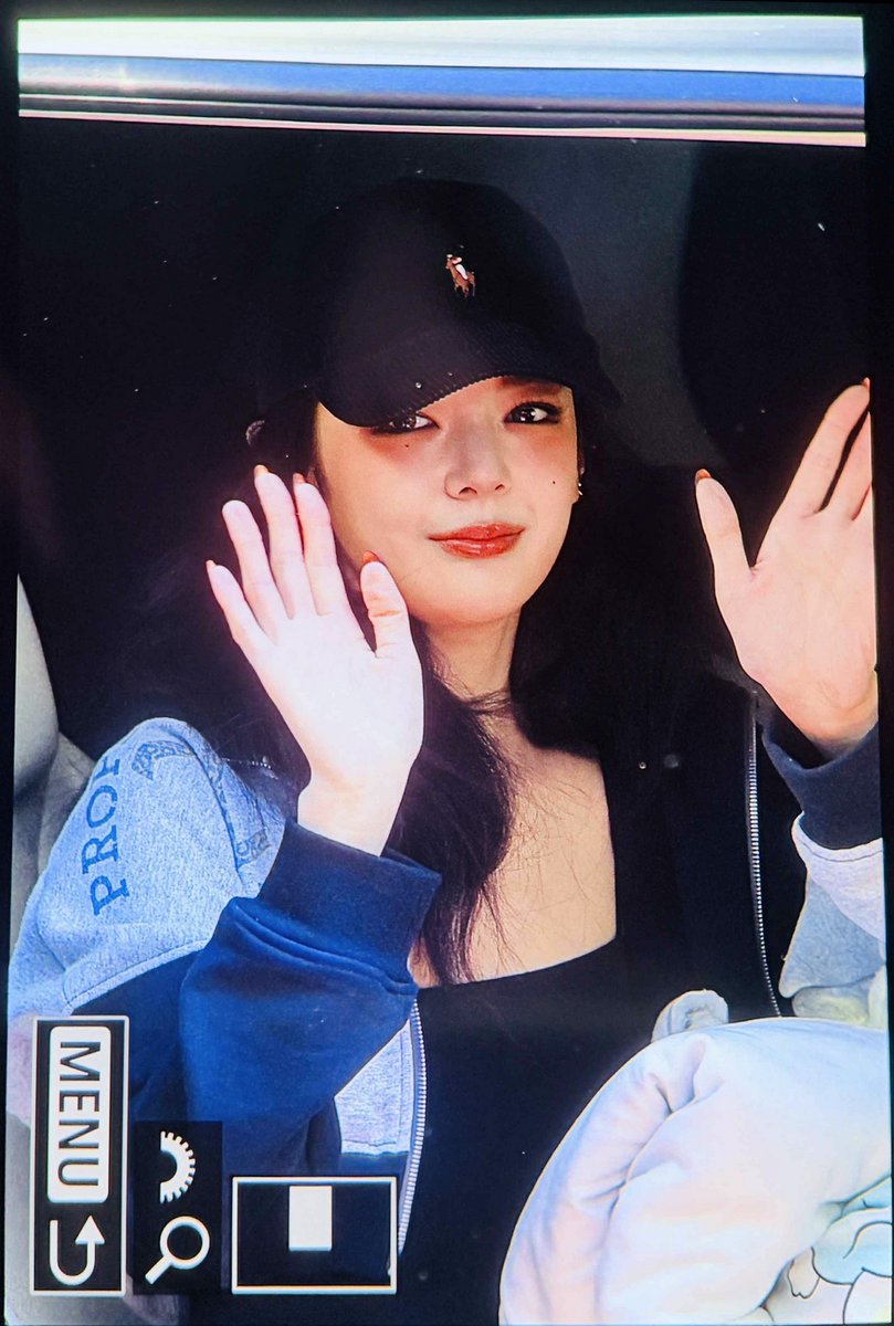 McQueen4456's tweet photo. 251114
#ITZY #있지 #LIA #리아 https://t.co/DB0wN7djtn