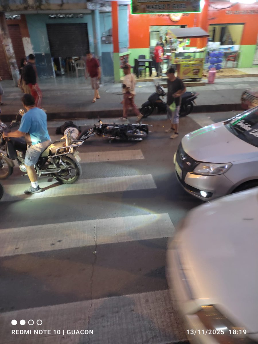 EmergenciasEc's tweet photo. Se reporta sicariato hace unos momentos en pleno centro de El Empalme! https://t.co/X81FuRAOkI
