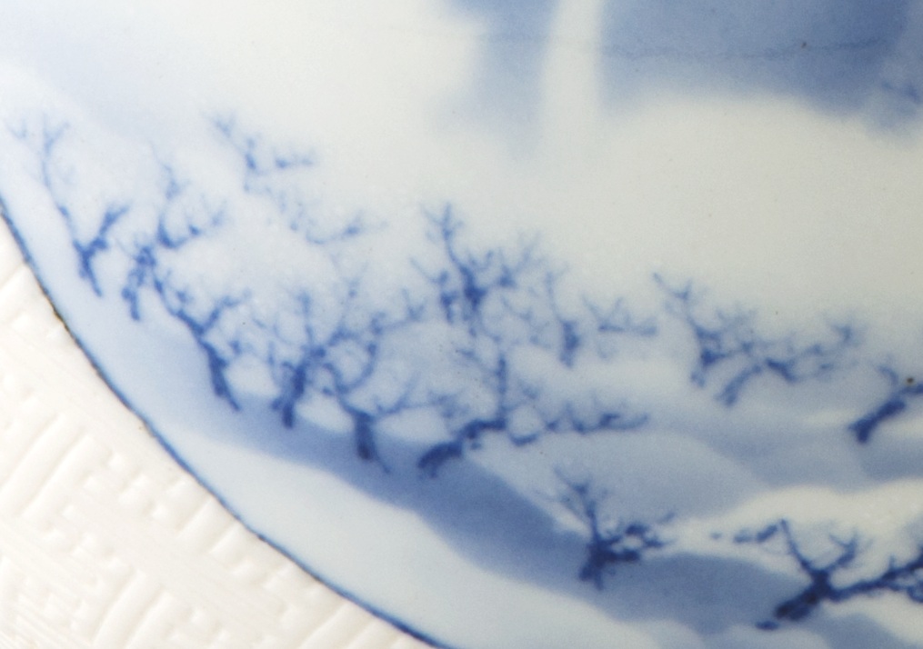 11月の「今月の逸品」では眞葛焼の香炉を紹介しているぞ。淡い色彩で