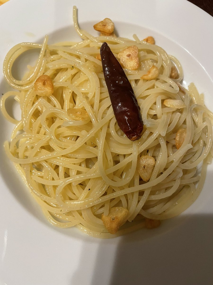 ペペロンチーノページ さて、ペペロンチーノをつくる。なるほどと思いながら食べた。オイルの