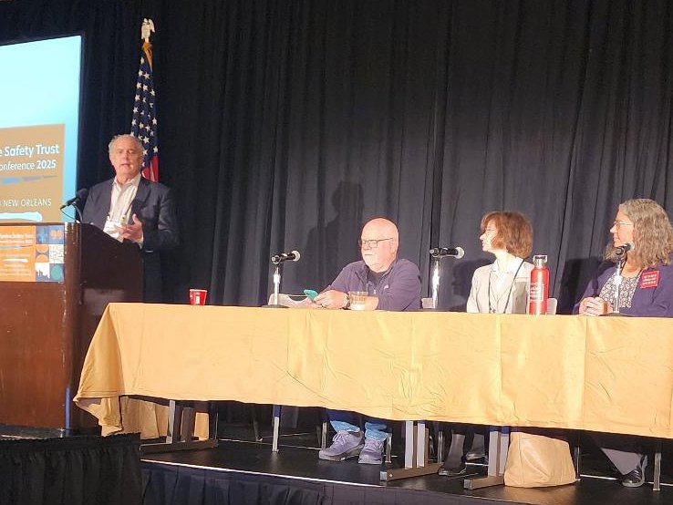 Laurie Anderson tweet media