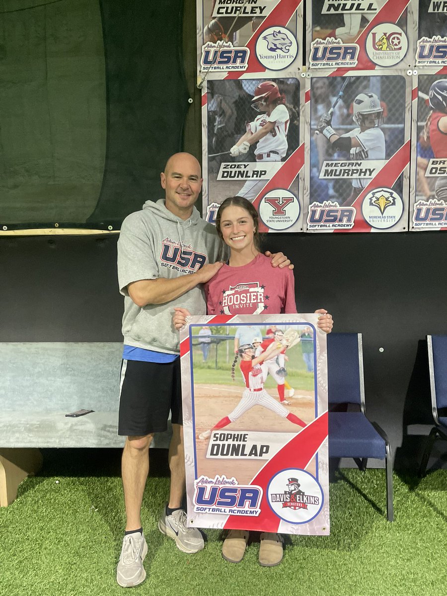 Dunlap010's tweet photo. Finally got my banner in at @LalondeSoftball !! https://t.co/D3mqunS9NO