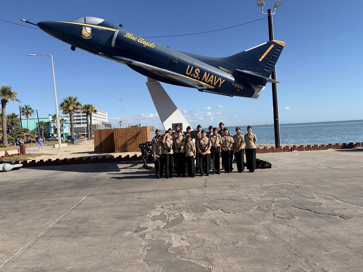 Master Chief Bernal tweet media