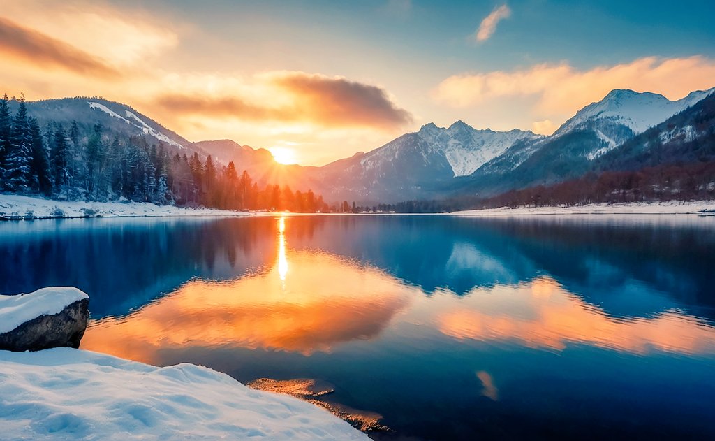 With each dawn, life turns
      the page and hands you a 
            black margin to begin again........!!

🌄💕