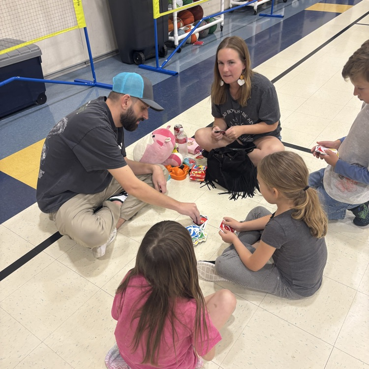 McGowenES's tweet photo. We had a great time at our PTA Game Night &amp; Silent Auction this evening! What a great way to unplug and spend time as a McGowen Family! https://t.co/IeqpJTyYBB